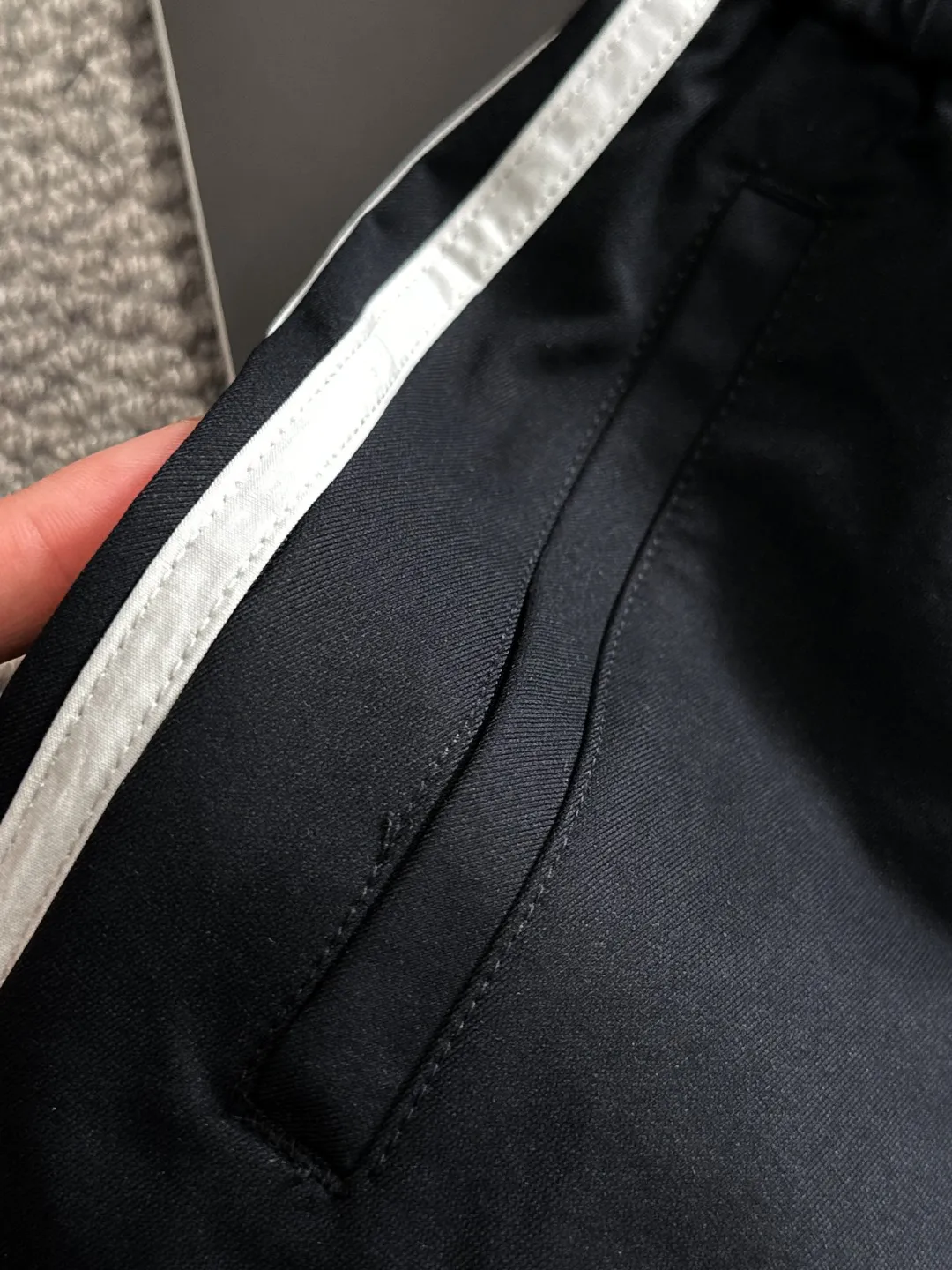 The next day shipped P195 Balenciaga 2026 summer New Arrival elastic casual pants, counter custom fabric Breathable high comfort, impeccable details, brand elements design concept, reflecting high quality. The hand feels delicate and soft! Casual cuts and awesome upper body! Sizes: S-3XL